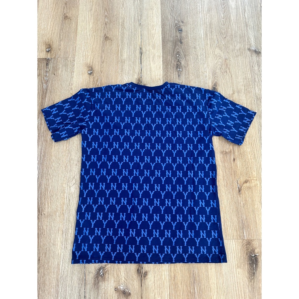MLB New York Yankees All Over Print Monogram T-Shirt Blue NY Logo Mens Medium - Picture 6 of 6